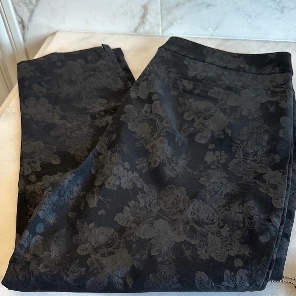 Chico's Black Floral Patterned Pants